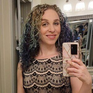 Meet your Posher, Allison